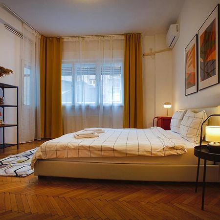 Ultracentral Hong Kong 3 Bdrm Apartment Бухарест Екстер'єр фото
