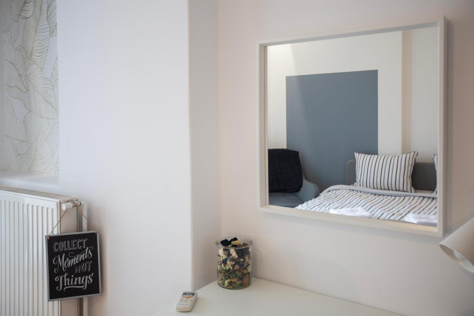 Ultracentral Hong Kong 3 Bdrm Apartment Бухарест Екстер'єр фото