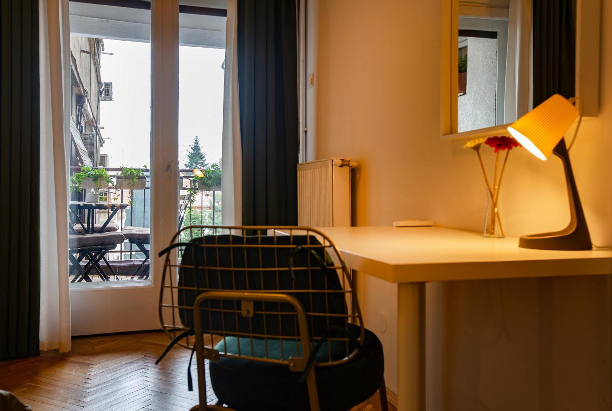 Ultracentral Hong Kong 3 Bdrm Apartment Бухарест Екстер'єр фото